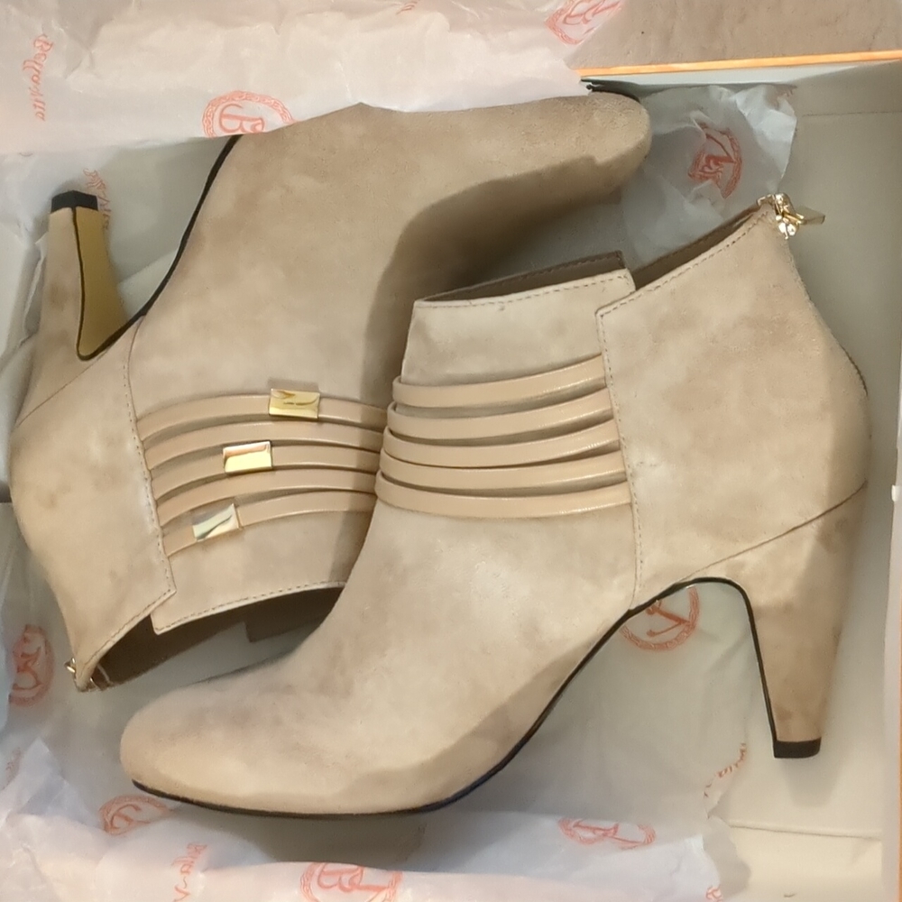 Bella~Vita Nerissa Short Booties